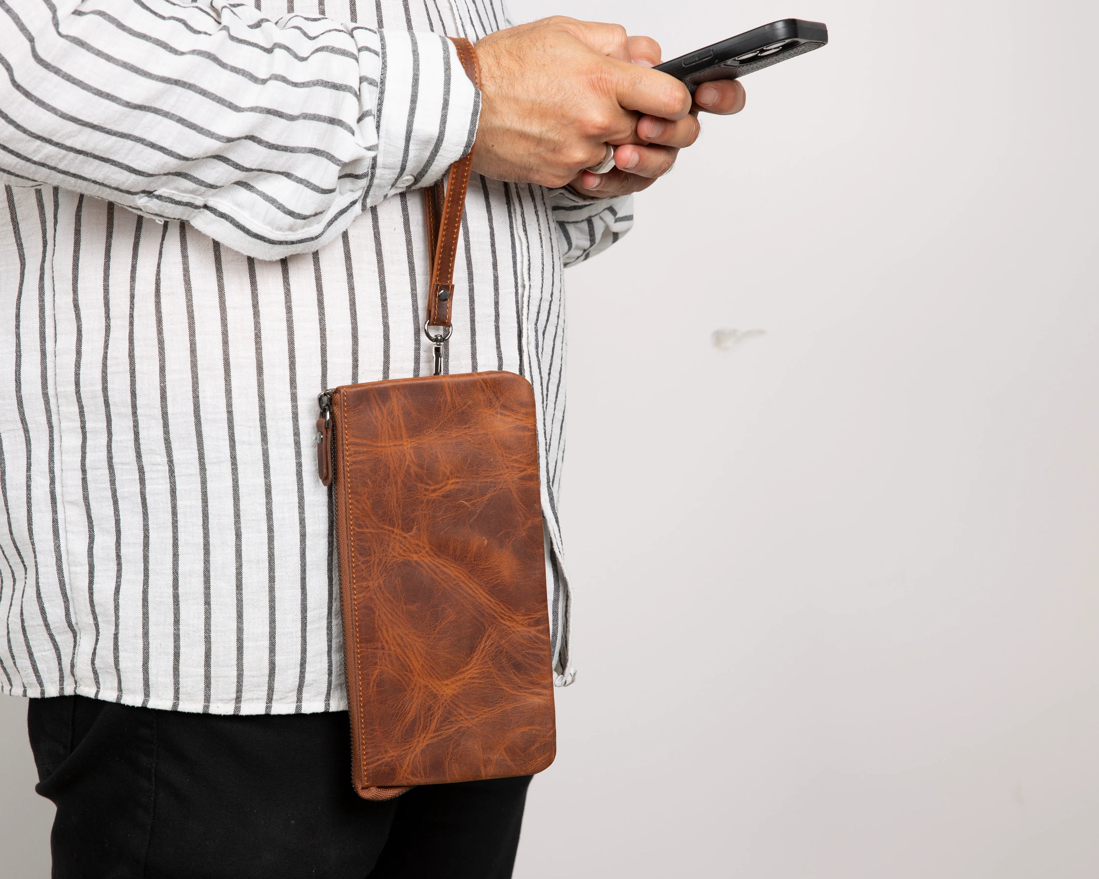 Majeste Leather Clutch Bag